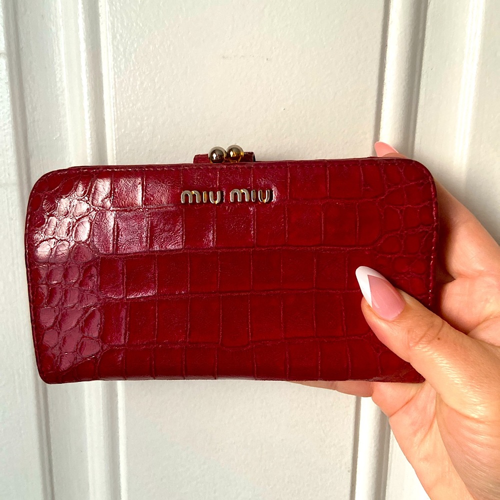 Miu Miu leather bow croc emboss wallet